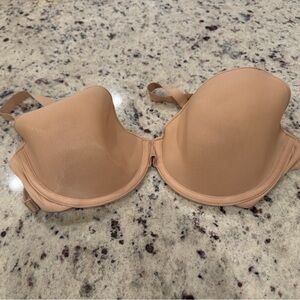 SKIMS Nude Seamless Bra